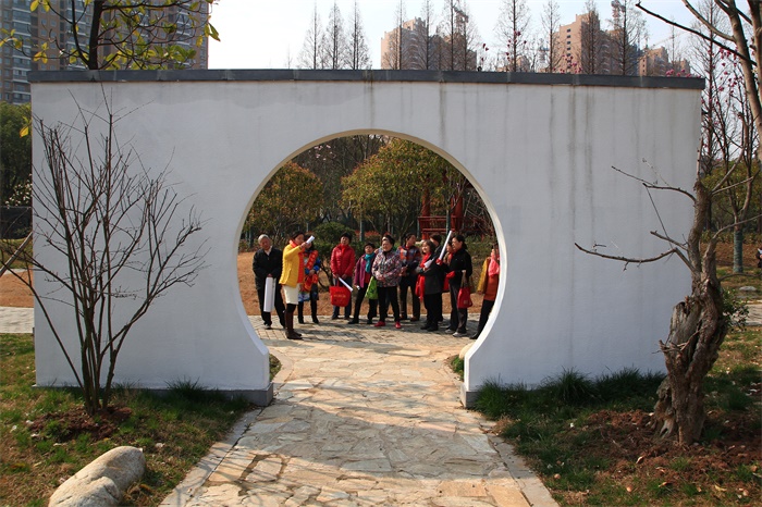 “游木兰园，学园林科普知识，共享绿色生态环境” -记武汉市园林科学研究所2016年植树节科普宣传活动