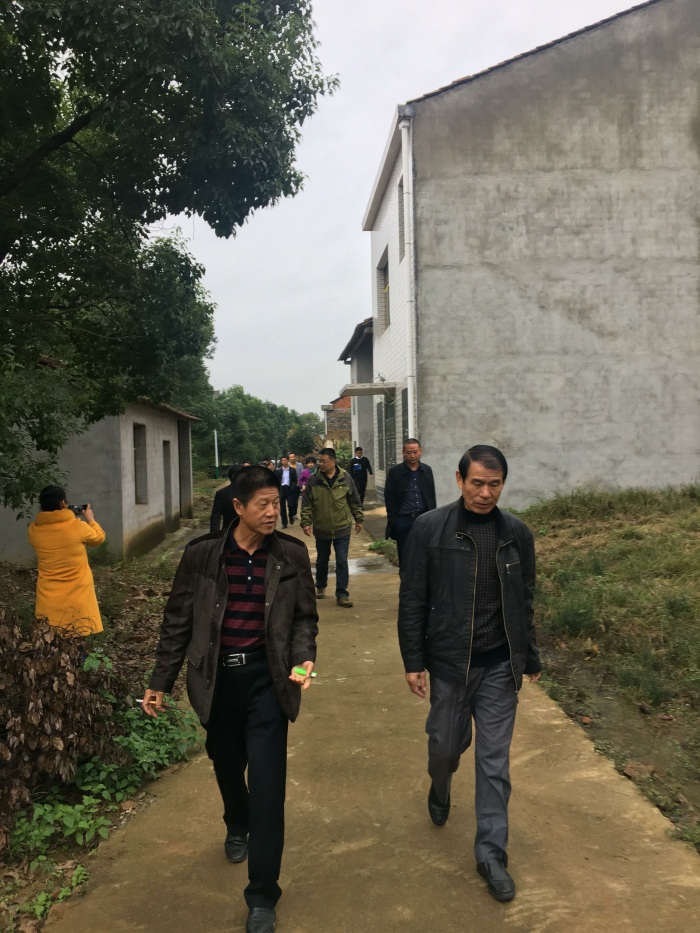 “精准扶贫，你我同行”武汉市园林科学研究院在行动
