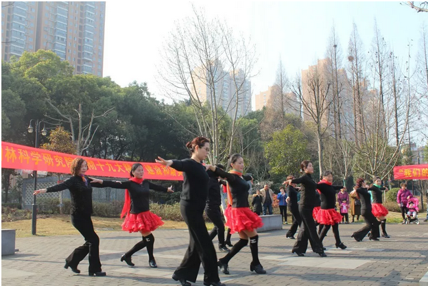 与共建社区联欢庆元宵节