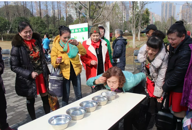 与共建社区联欢庆元宵节