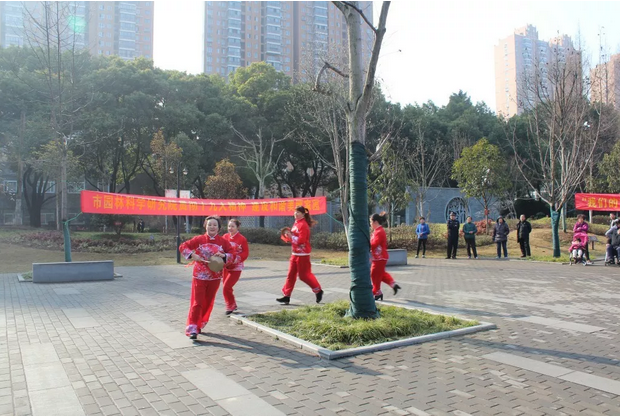 与共建社区联欢庆元宵节