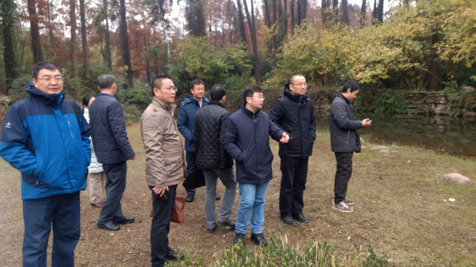 武汉园林和林业局领导考察调研中科院武汉植物园