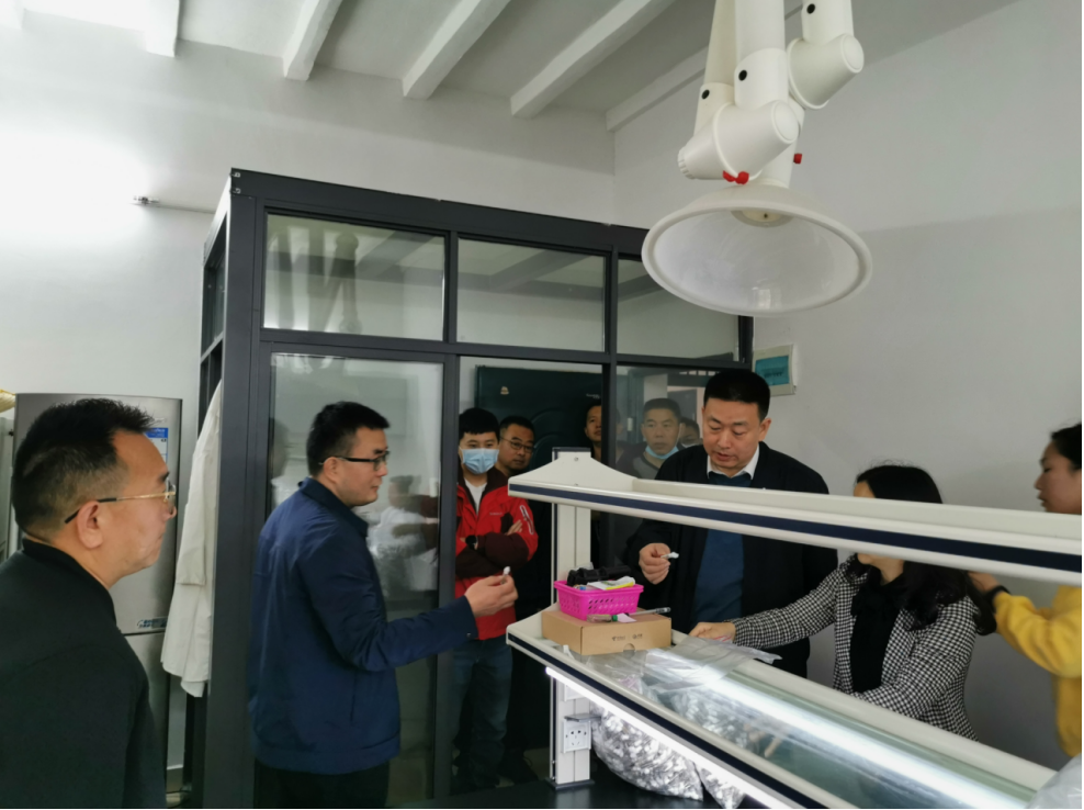 武汉市园林绿化企业协会等单位来我院考察交流