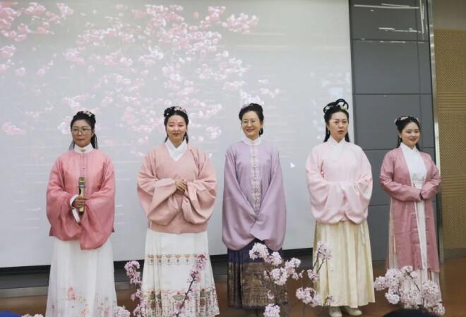 在“国樱摇篮”园科院，共赴樱花嘉年华